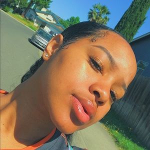 Meet your Posher, Imani